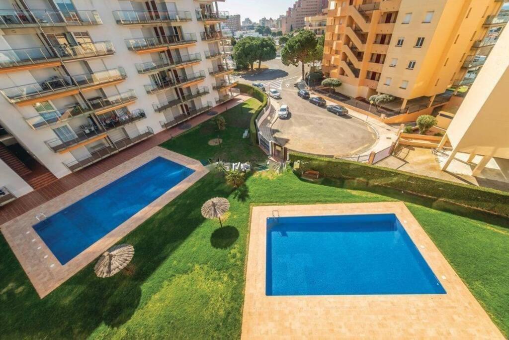 Apartamento En Roses Con Parking Y Piscina公寓 外观 照片